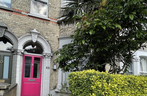 Shepherd's Bush House | 4 BEDROOM FAMILY HOME