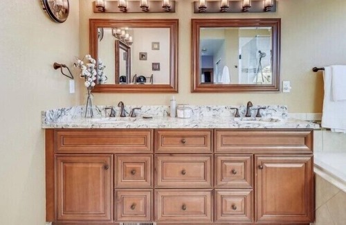Northridge House | 4 bedroom Highlands Ranch home