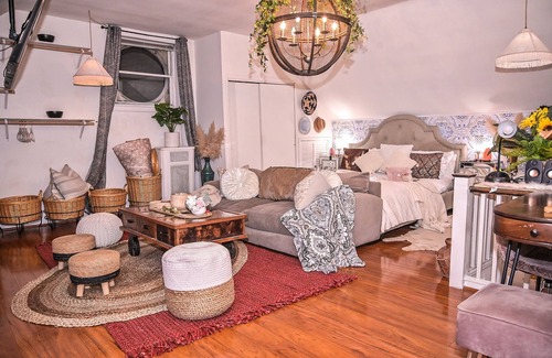 Germantown House | 4-Bedroom Historic Garden Oasis Home in Germantown
