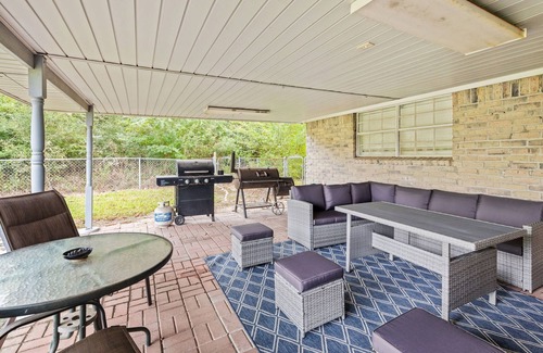 Carlyss House | 4 Bedroom Home in Sulphur, La