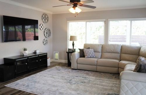 Simi Valley House | 4 Bedroom/Hot Tub - The Oasis - Sleeps 8 - Modern Pool!