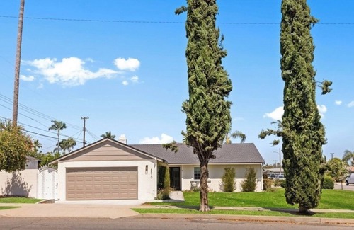 Rancho Cucamonga House | 4-bedroom house in fabulous Rancho Cucamonga with fitness room, AC