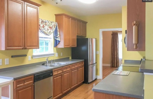 Nashville House | 4-bedroom house in Pleasant Nashville with AC, WiFi. Enjoy your stay