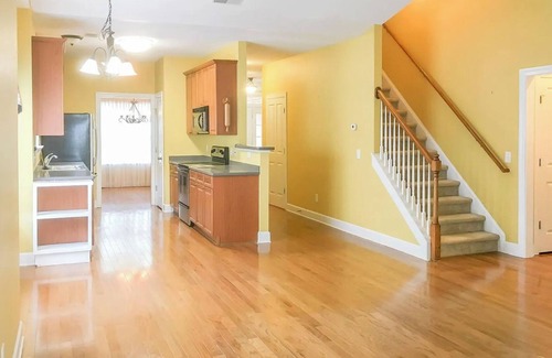 Nashville House | 4-bedroom house in Pleasant Nashville with AC, WiFi. Enjoy your stay