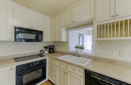 Redding House | 4-bedroom house in the beautiful Redding Garden Tract, near downtown