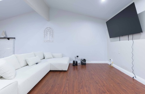 Mayflower Village House | 4-bedroom house in welcoming Arcadia with AC, WiFi. Enjoy your stay