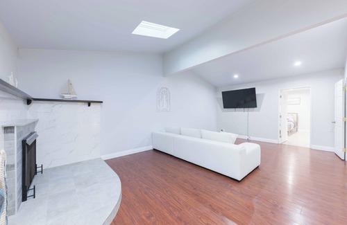 Mayflower Village House | 4-bedroom house in welcoming Arcadia with AC, WiFi. Enjoy your stay