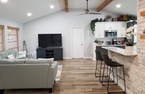 Largo House | 4-Bedroom House, KS with Inground Heated Poolnand 15 minute to Clearwater Beach