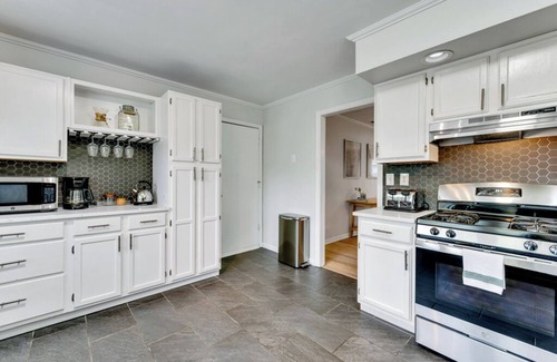 Virginia Beach House | 4-bedroom house in welcoming Virginia Beach with WiFi