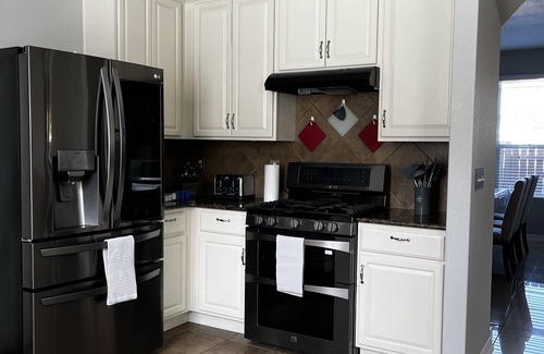 San Antonio House | 4-bedroom house with AC and WiFi in delightful far west side of San Antonio