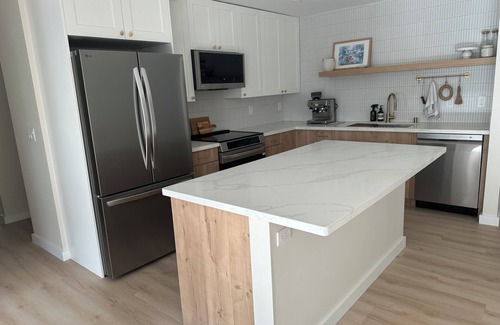 Ewa Beach House | 4-bedroom house with AC, WiFi, & private beaech access in wonderful Ewa Beach