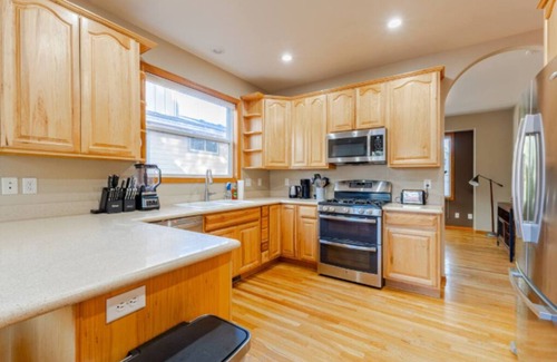 Ponderosa Trails House | 4-bedroom house with Jacuzzi and backyard