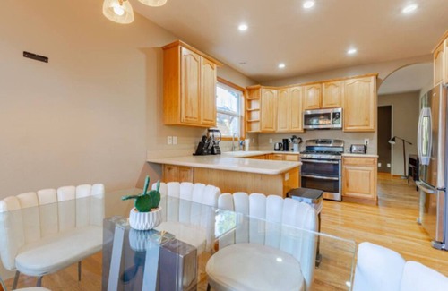 Ponderosa Trails House | 4-bedroom house with Jacuzzi and backyard