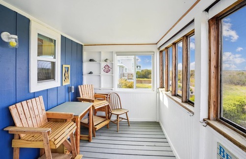 South Nags Head House | 4 bedroom in Nags Head, 5 minute walk to the beach! Outdoor amenities galore!