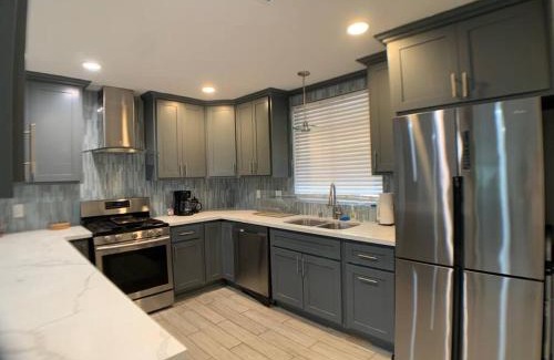 Estates at Canyon Crest House | 4 Bedroom King Beds One-Story Tesla EV