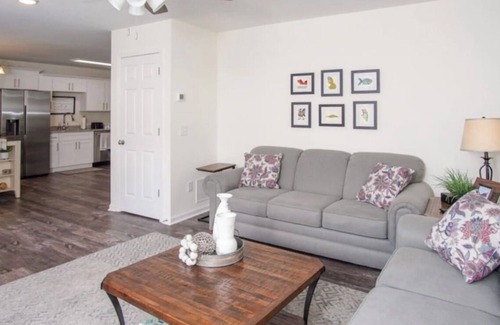 Leesburg House | 4-bedroom lakefront house in charming Leesburg with WiFi, AC.Enjoy your stay