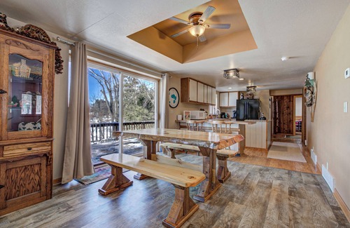 Waupaca House | 4 Bedroom Lakehouse for year round outdoor and indoor fun!