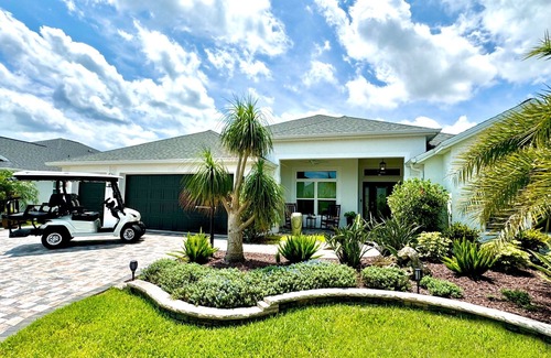 Wildwood House | 4 Bedroom Luxury Home w/Pool & Golf Cart in The Villages/Fantastic Location!