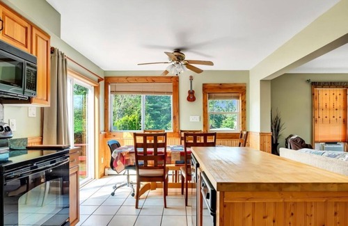 Lake George House | 4-bedroom Mountain View villa in Lake George