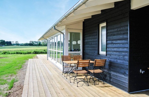 Østerskov House | 4 bedroom nice home in Humble