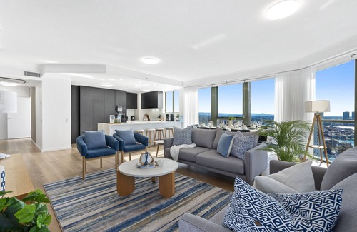 Surfers Paradise Apartment | 4 Bedroom Ocean Apartment at Sun City Resort
