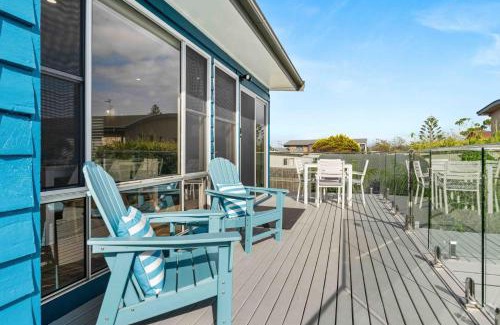 Culburra Beach House | 4 Bedroom Pet Friendly Home - 150m to Culburra Beach