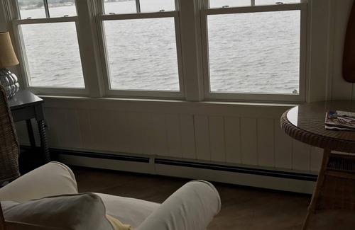 Portsmouth House | 4 Bedroom Portsmouth Home On The Sakonnet River