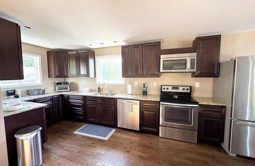 Dowagiac House | 4 bedroom Retreat at Tice beach on Indian lake