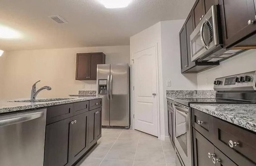 St. Cloud Apartment | 4 Bedroom Single family 420554 by Houzlet
