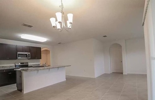 St. Cloud Apartment | 4 Bedroom Single family 420554 by Houzlet