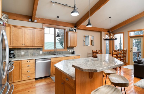 Snow Pine Estates Ski Chalet | 4 bedroom, Ski-in/ski-out, brand new private hot tub, Family friendly,
