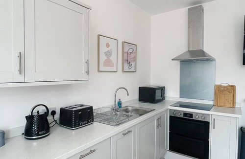 Gorleston-on-Sea House | 4 Bedroom Stylish Costal Getaway