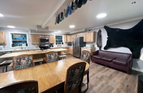 Grayling House | 4-bedroom two level guest house next to Shupac Lake in Grayling