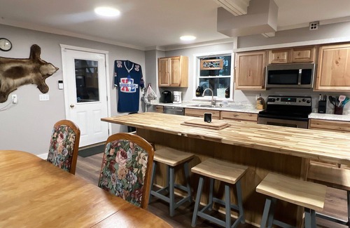 Grayling House | 4-bedroom two level guest house next to Shupac Lake in Grayling