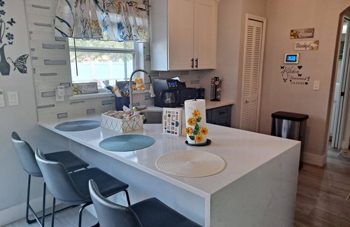 Southeast Orlando House | 4-bedroom vacation positioned between orlando airport and disney world