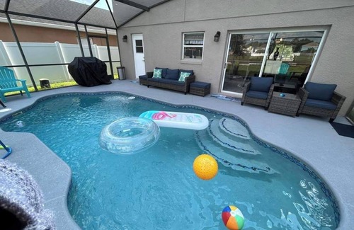 Southeast Orlando House | 4-bedroom vacation positioned between orlando airport and disney world