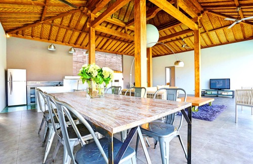 Batubelig Villa | 4 bedroom villa with pool in Seminyak!