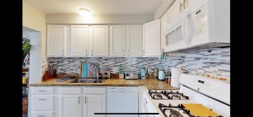 Henderson House | 4 Bedroom Vintage Cool House