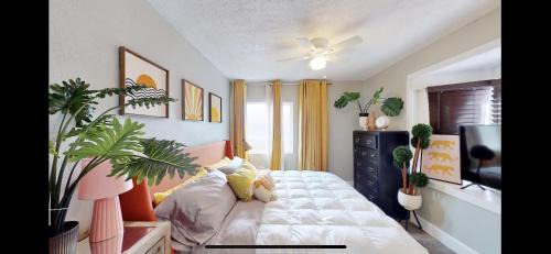 Henderson House | 4 Bedroom Vintage Cool House
