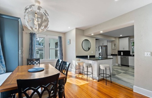 Historic Old Northeast House | 4 BEDROOM WITH POOL IN OLD NE! STEPS TO WATERFRONT AND DOWNTOWN ST. PETE.