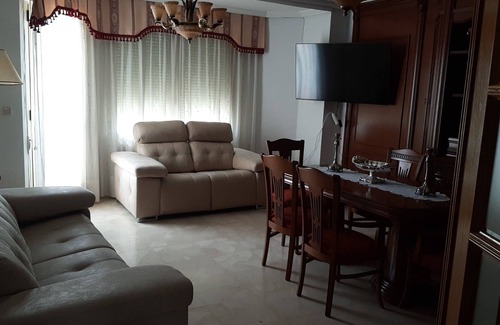 Albacete Condo | 4 bedrooms 2 baths, garage. Central.