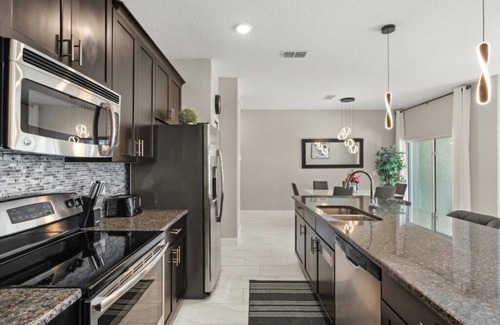 Kissimmee House | 4 Bedrooms/3 Bathrooms/Storey Lake (4792CT)