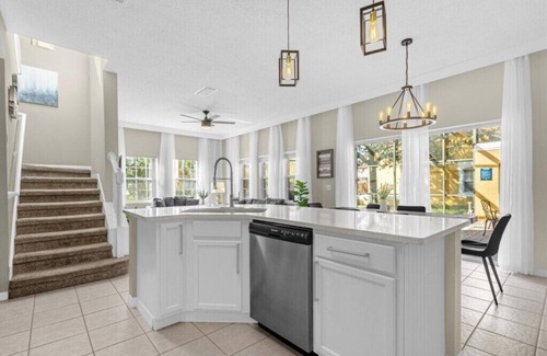 Lake Berkley House | 4 Bedrooms/3 Bathrooms/Terra Verde (4725 VB)