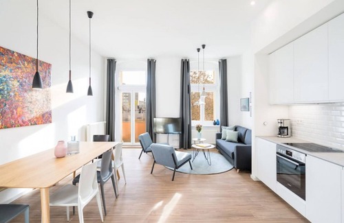 Mitte Apartment | 4-bedrooms Apartment7 With a Comfy Balcony