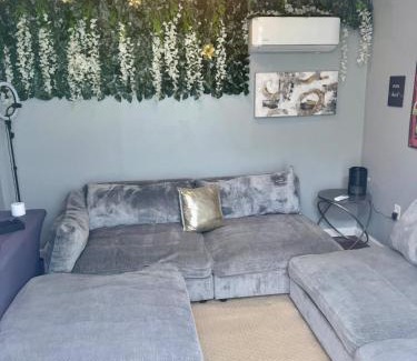 Decatur House | 4 Bedrooms Private Backyard Smoke Room Garden Tub