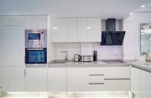 Urbanizacion Hacienda las Chapas House | 4 bedrooms, shared pool, games room & sea view.