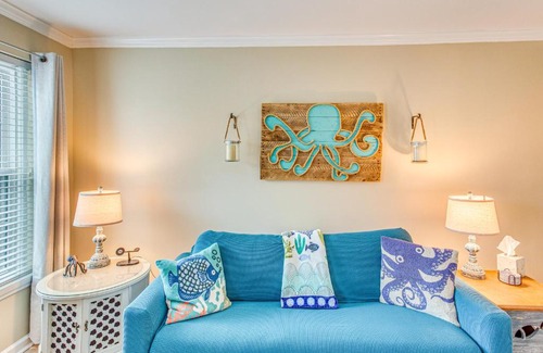 Crescent Beach Apartment | 4 Blocks to Ocean North Myrtle Beach Condo