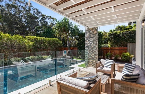 Mount Coolum House | 4 Boardrider Crescent