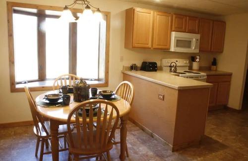 Phelps Cabin | 4 Br Cabin Sleeps 11, in Natl Forest, on ATV/Snowmobile trail