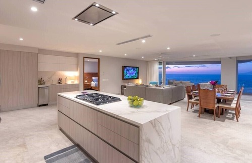 South Shore Hotel Area Apartment | 4 BR Casa Indah Luxury 3400 SF Condo, 4 BR Luxury Indah Condo 3400 SF